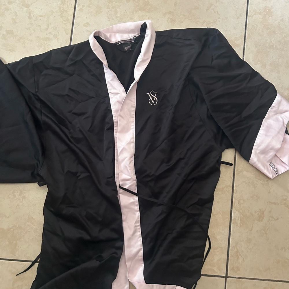 Victoria's Secret Black and Pink Robe